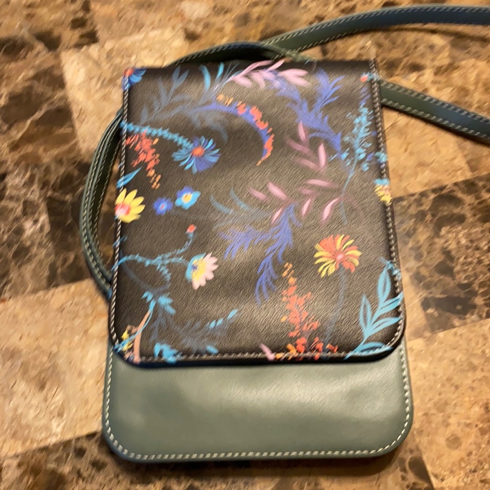 Two Crossbody wallet/phone cases - Picture 2 of 6